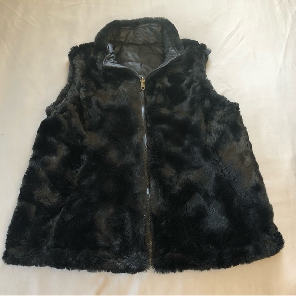 Nicole Miller Women’s Reversible Puffer Faux Fur Black Vest Size Medium - Picture 6 of 8
